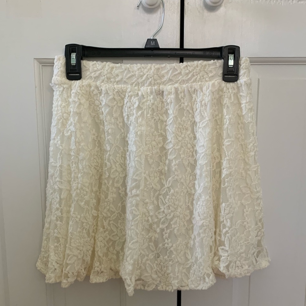 CHARLOTTE RUSSE white lace skirt